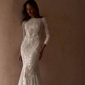 Never Worn BEAUTIFUL Pierlot (Grace Loves Lace) wedding dress